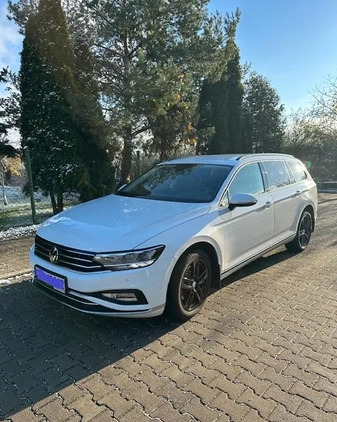 Volkswagen Passat cena 99900 przebieg: 21500, rok produkcji 2020 z Oława małe 67